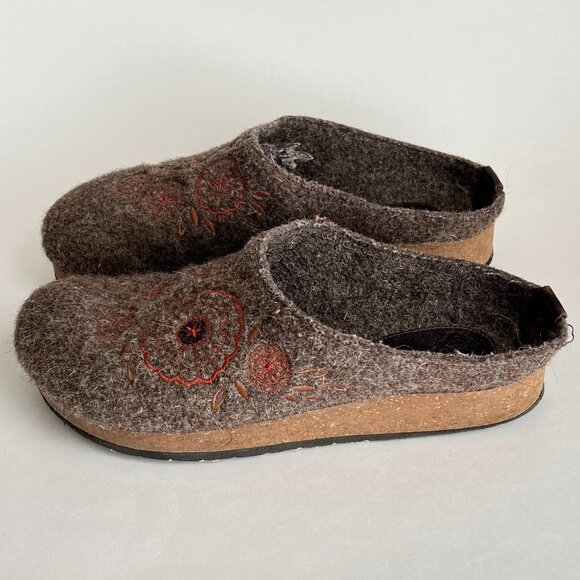 Sofft Bari Brown Boiled Wool Slipper Clogs Mules Floral Embroidery Womens Size 9 - Picture 1 of 7